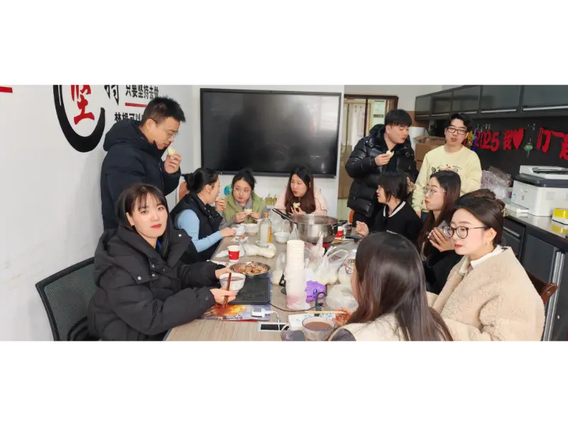 মাওটং-এ ঐতিহ্যবাহী লাবা কাস্টমস অ্যালাইভ